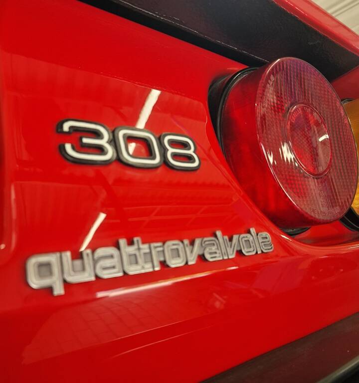 Image 28/82 of Ferrari 308 GTS Quattrovalvole (1983)