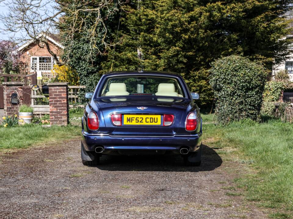Image 13/44 of Bentley Arnage R (2002)