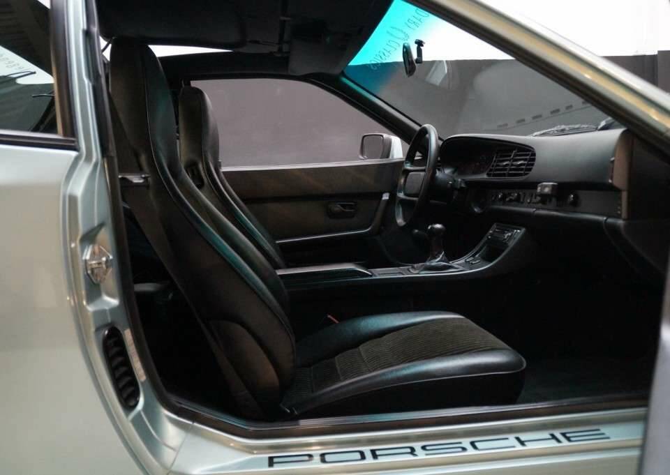 Image 50/50 de Porsche 944 Turbo (1986)