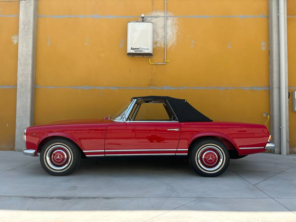 Image 4/18 de Mercedes-Benz 230 SL (1964)
