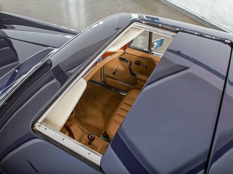 Imagen 11/34 de Mercedes-Benz 280 SE 3,5 (1969)