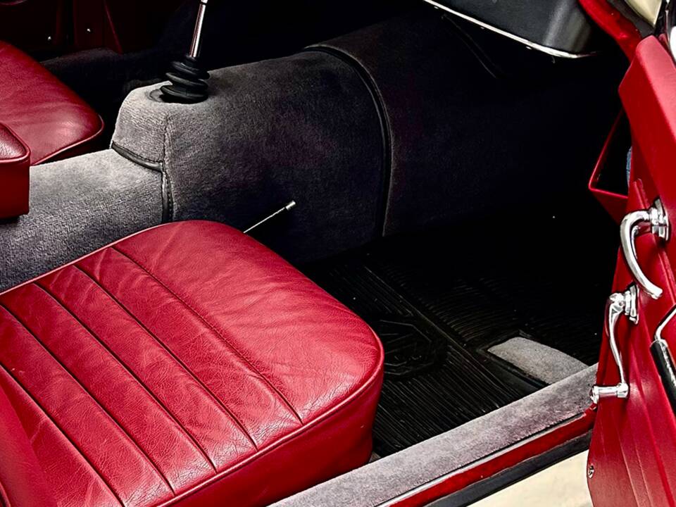 Imagen 9/13 de MG MGA 1500 (1957)