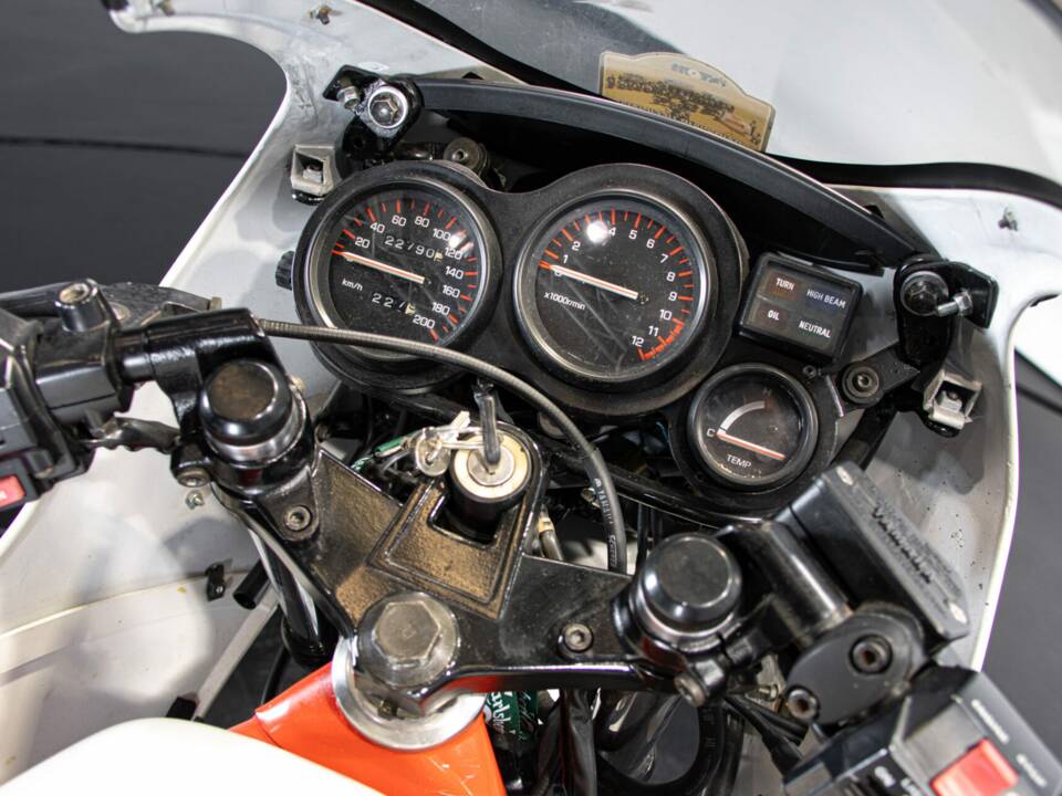 Bild 41/50 von Yamaha RD 350 LC (1990)