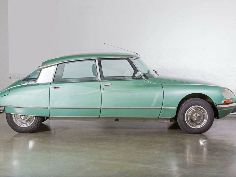 Bild 6/20 von Citroën DS 23 Pallas (1974)