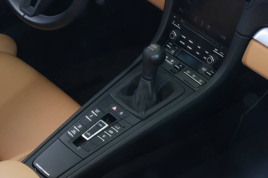 Image 10/20 of Porsche 911 Speedster (2019)