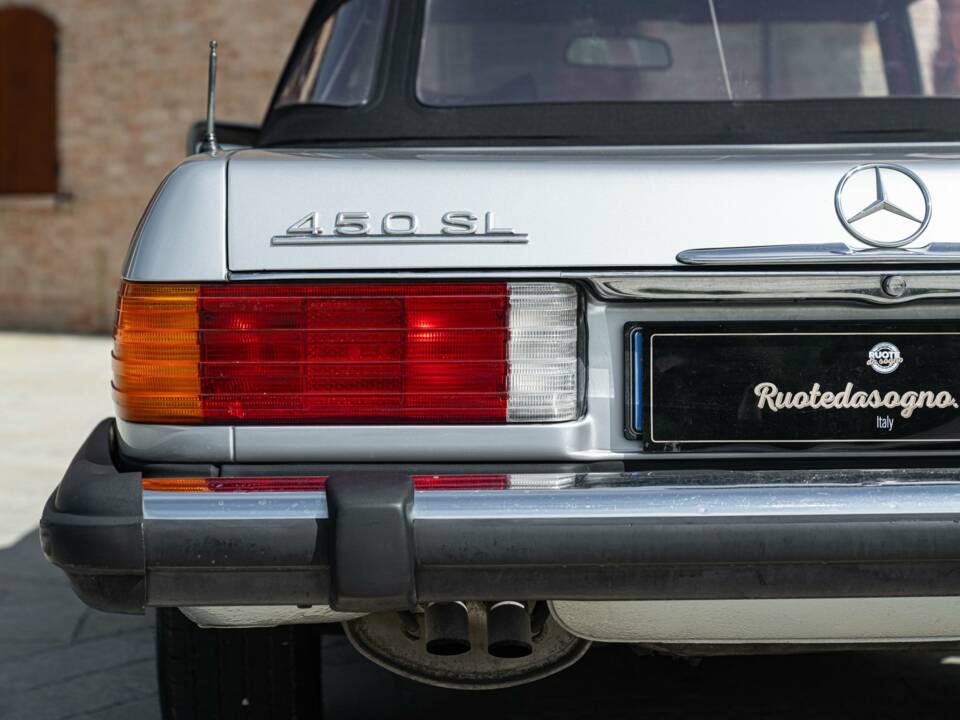 Image 13/50 de Mercedes-Benz 450 SL (1977)