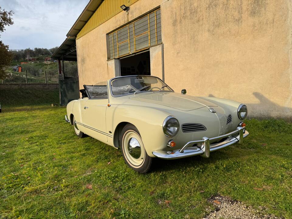 Image 2/27 of Volkswagen Karmann Ghia 1200 (1962)