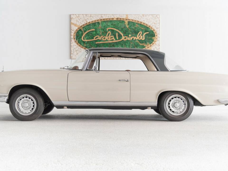 Bild 4/44 von Mercedes-Benz 220 SE b (1964)