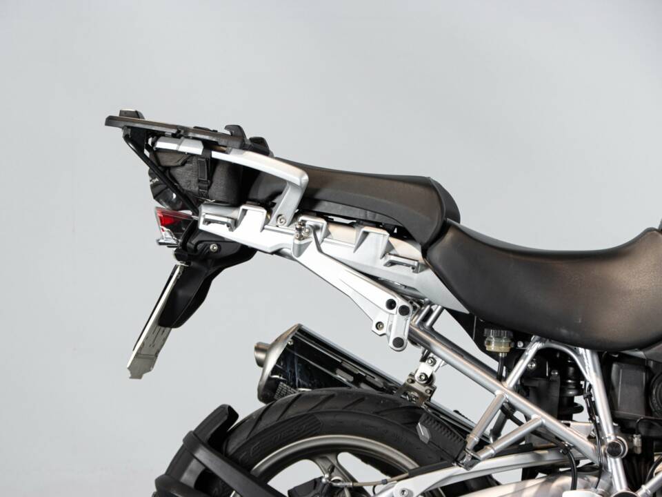Image 42/50 of BMW DUMMY (2010)