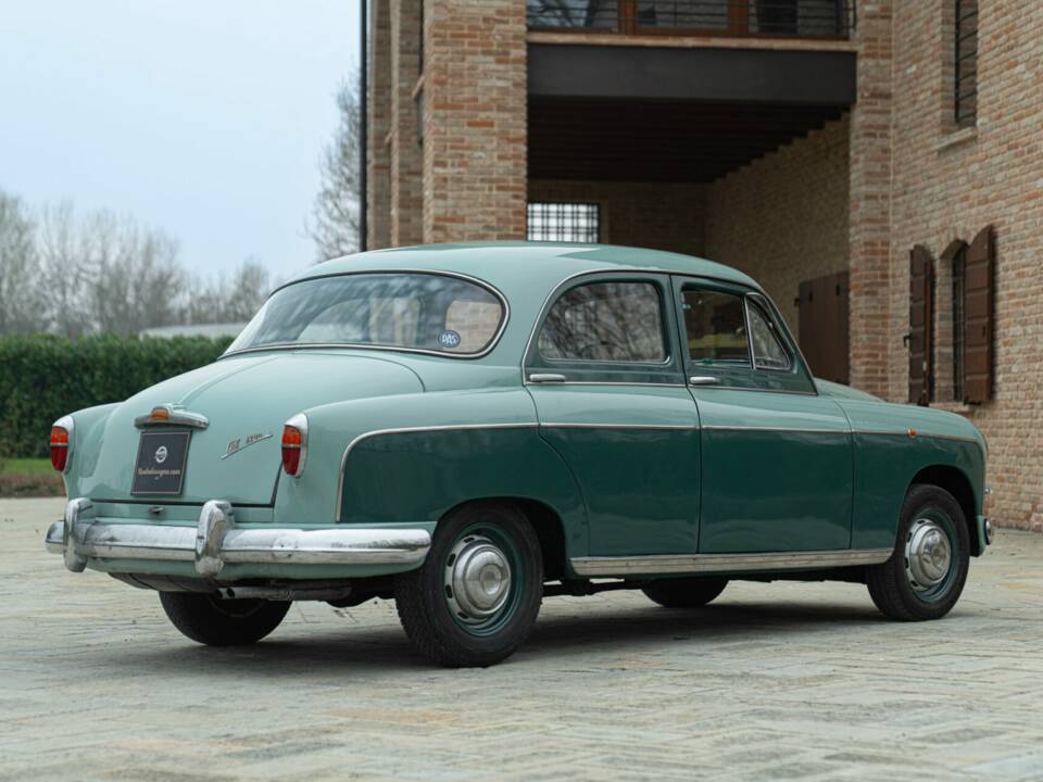 Image 7/50 of FIAT 1400 B (1958)