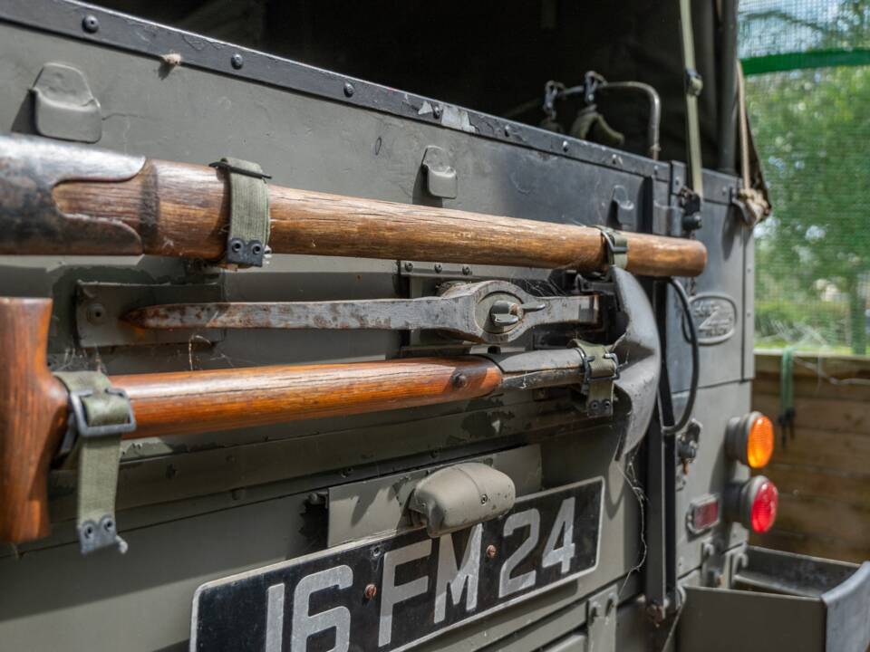 Image 8/50 de Land Rover 88 (1974)