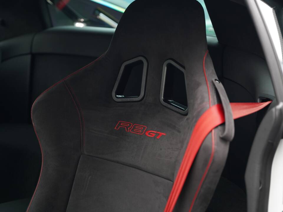 Bild 18/50 von Audi R8 GT (2011)