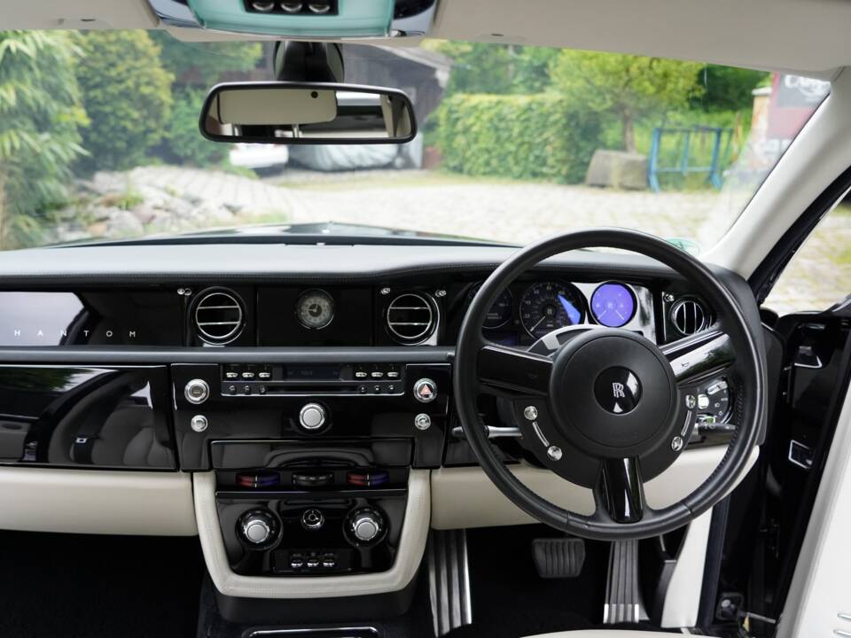 Image 4/20 de Rolls-Royce Phantom VII (2009)