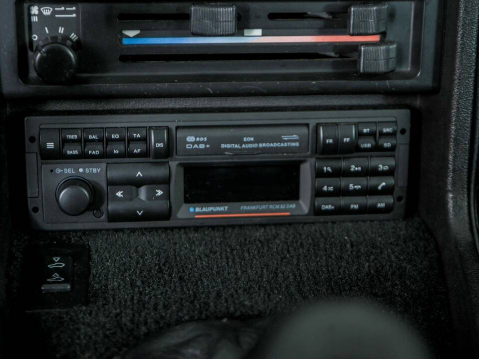 Afbeelding 28/50 van Porsche 924 S (1986)