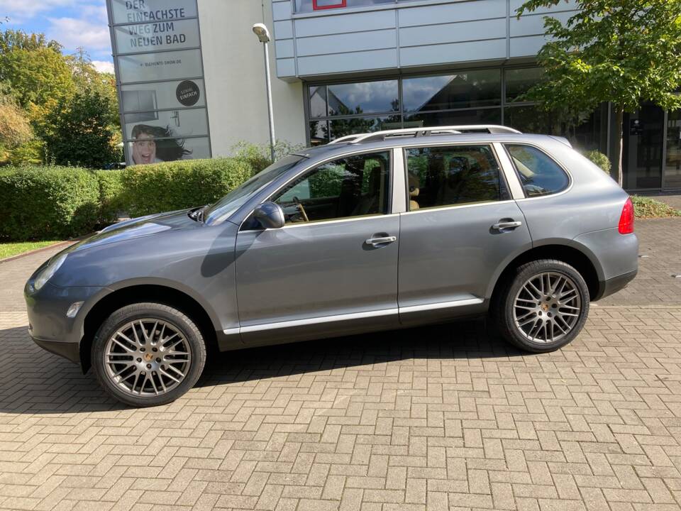 Bild 12/13 von Porsche Cayenne 3.2 V6 (2004)