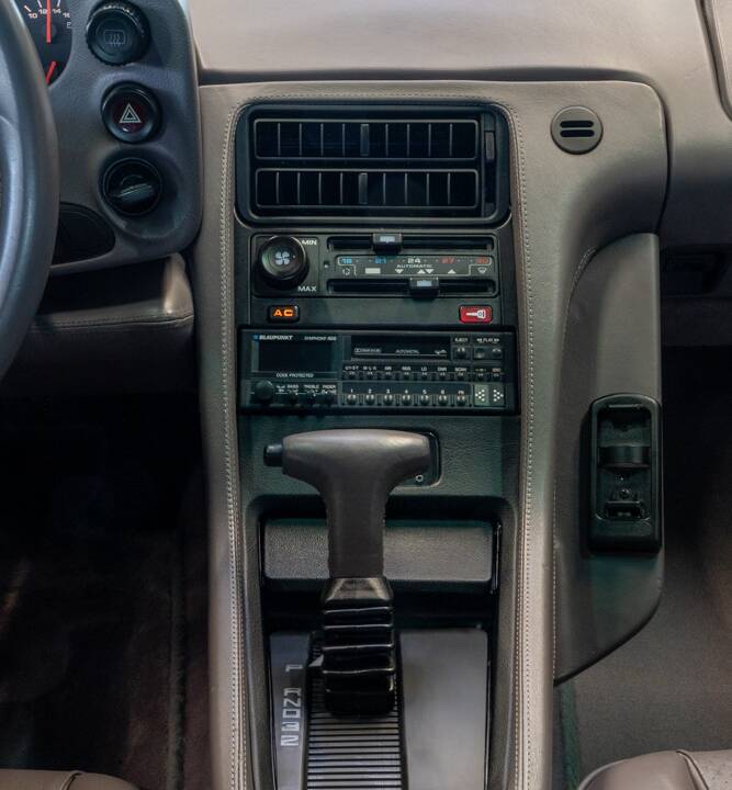 Afbeelding 42/50 van Porsche 928 GTS (1992)