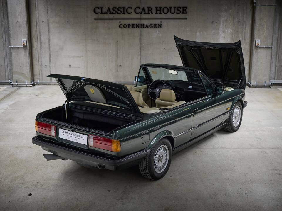 Image 20/90 of BMW 325i (1987)