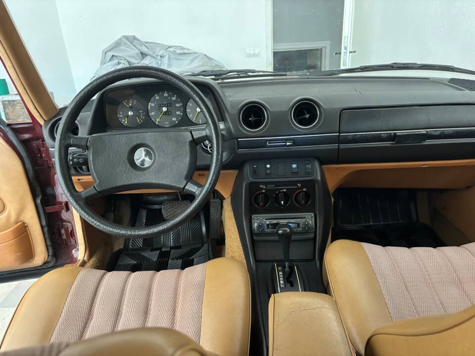 Bild 4/11 von Mercedes-Benz 300 TD (1979)