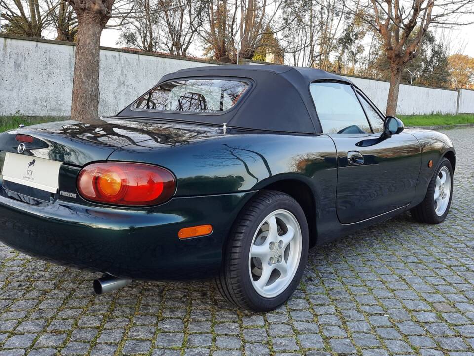 Image 4/19 de Mazda MX-5 1.6 (1999)
