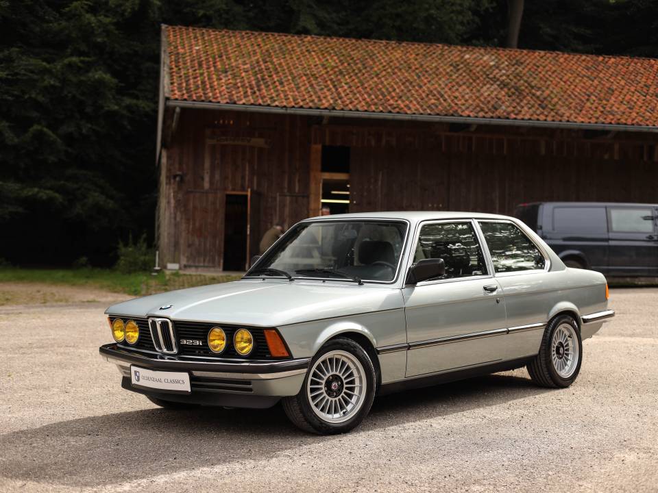 Afbeelding 1/70 van BMW 323i (1981)
