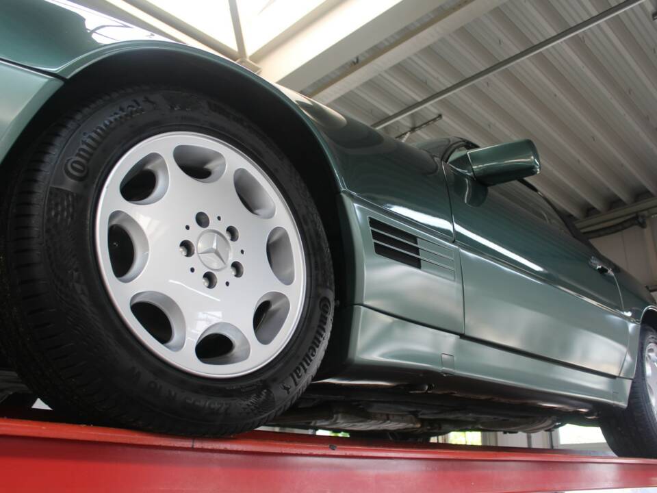Afbeelding 8/50 van Mercedes-Benz 300 SL-24 (1992)