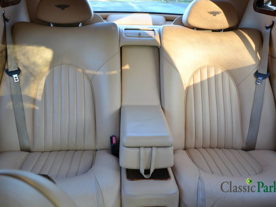 Bild 32/50 von Bentley Arnage Red Label (2002)