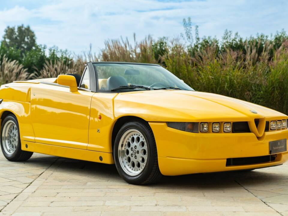 Image 15/50 of Alfa Romeo RZ (1994)