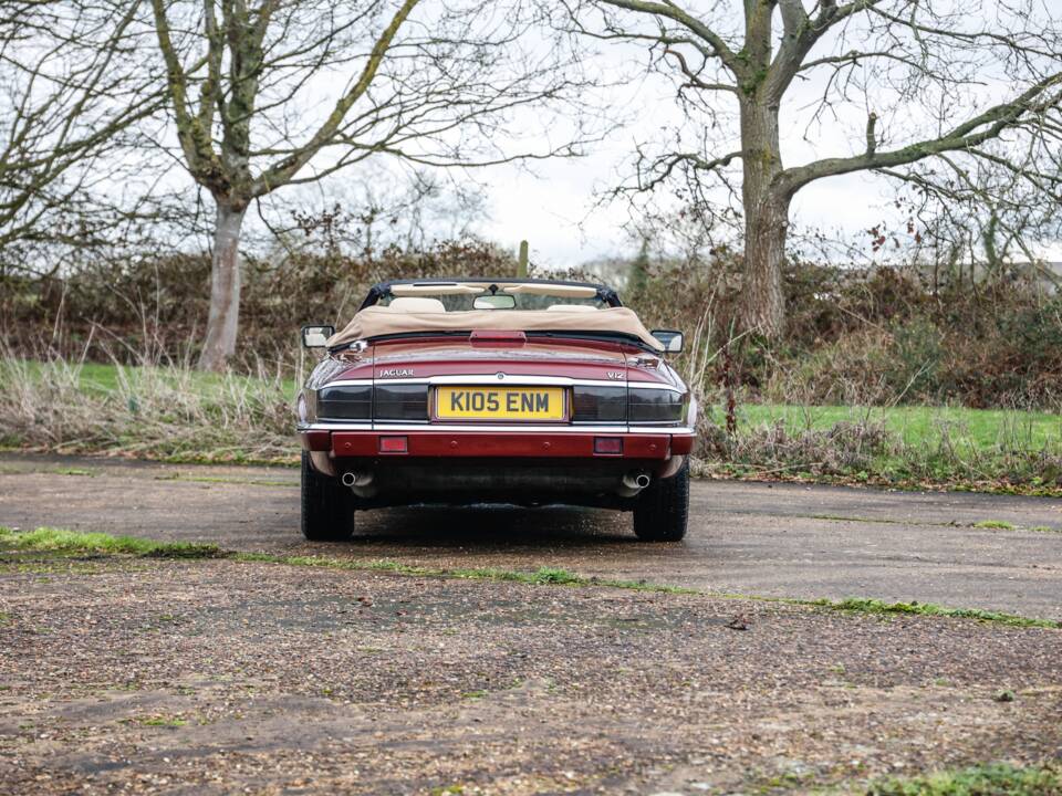 Image 18/45 of Jaguar XJS 5.3 V12 (1993)