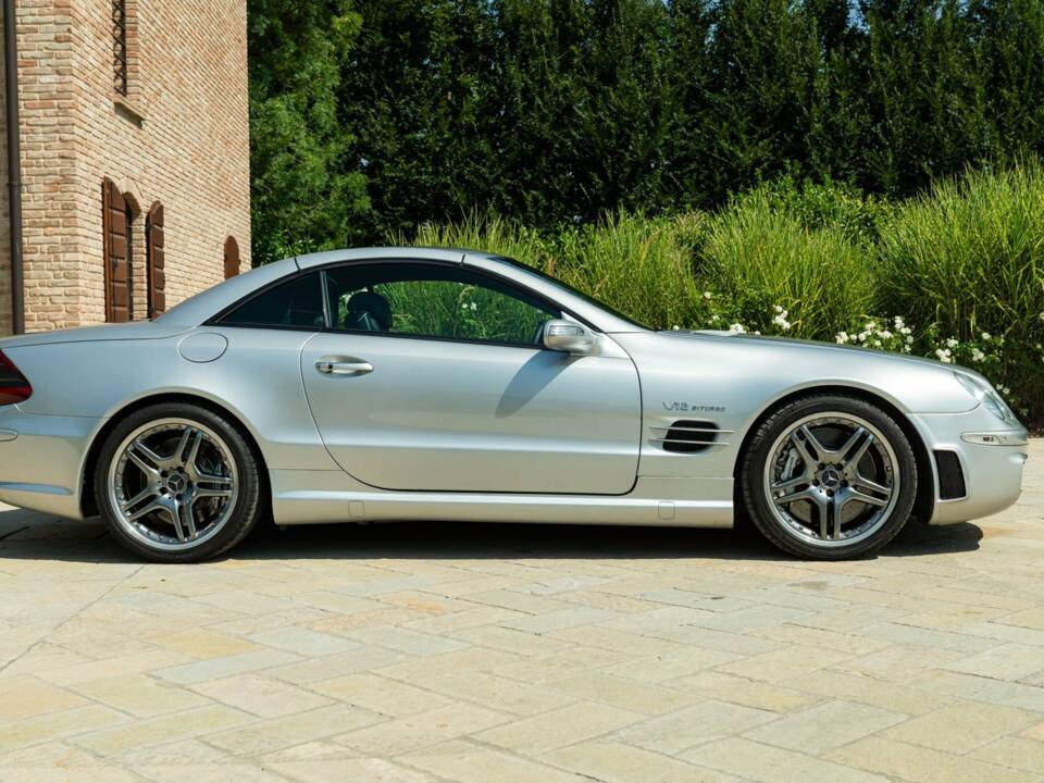 Image 4/50 of Mercedes-Benz SL 65 AMG (2005)