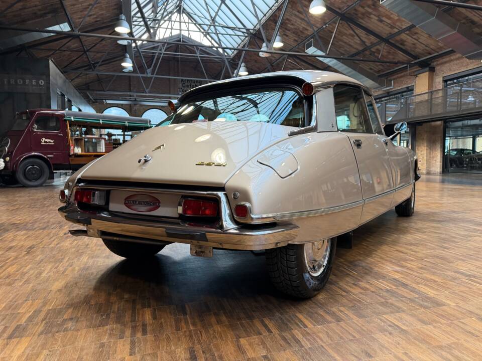 Bild 10/32 von Citroën DS 21 Pallas (1971)