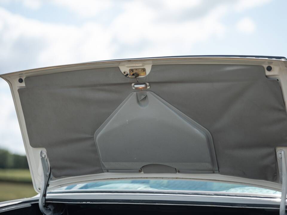 Bild 38/44 von BMW 628 CSi (1900)