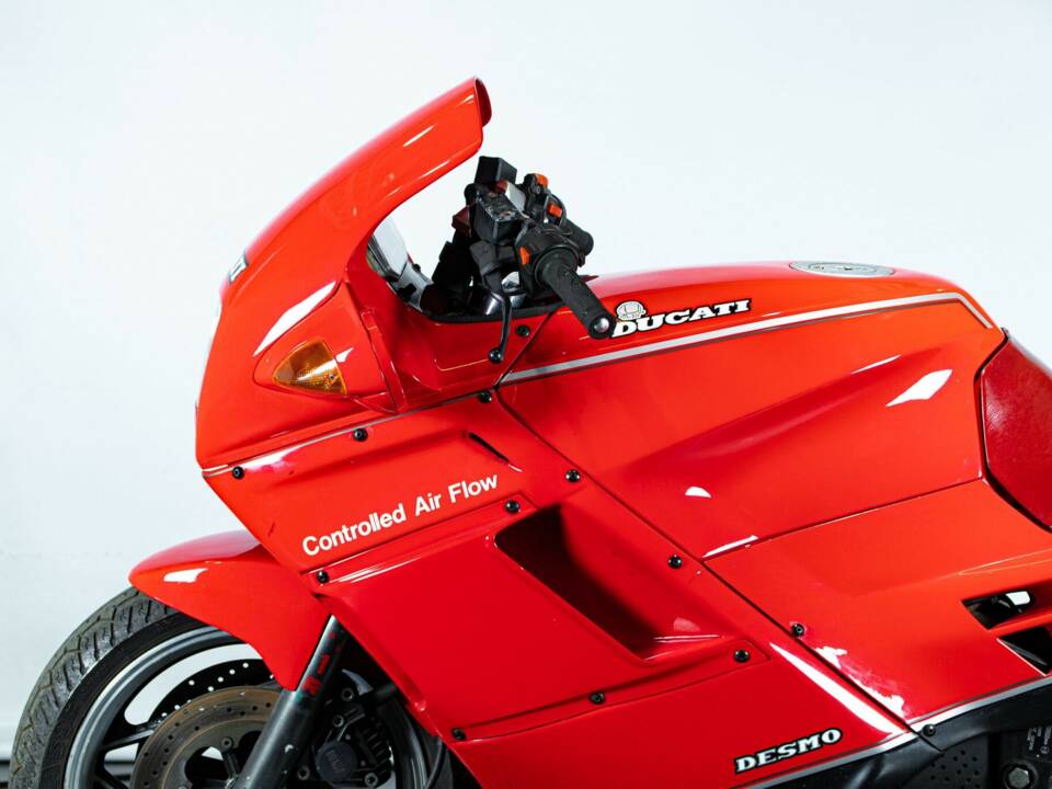 Image 25/50 de Ducati 750 Paso (1987)