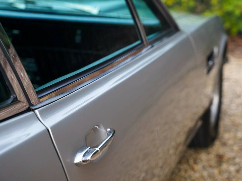 Afbeelding 17/50 van Aston Martin V8 (1974)