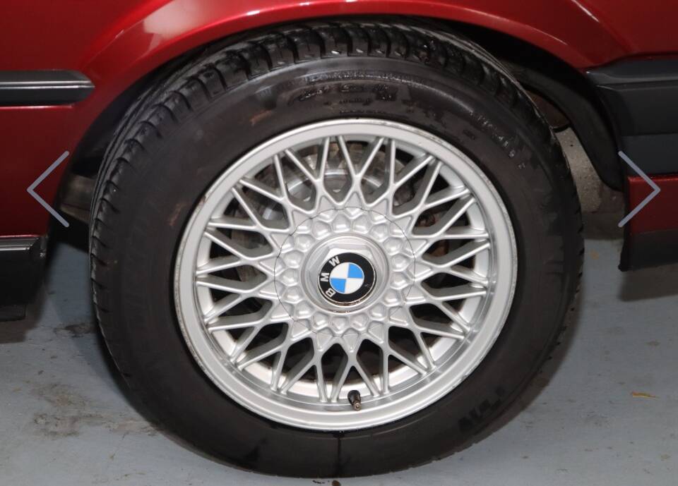 Bild 15/33 von BMW 318i (1993)