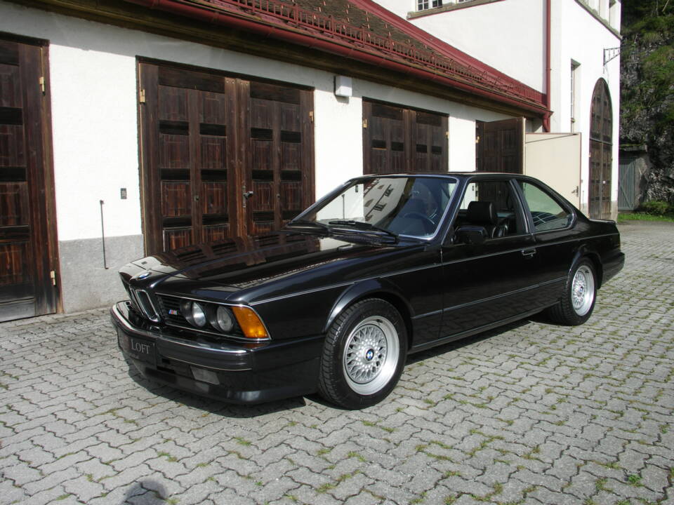 Image 5/39 of BMW M 635 CSi (1988)