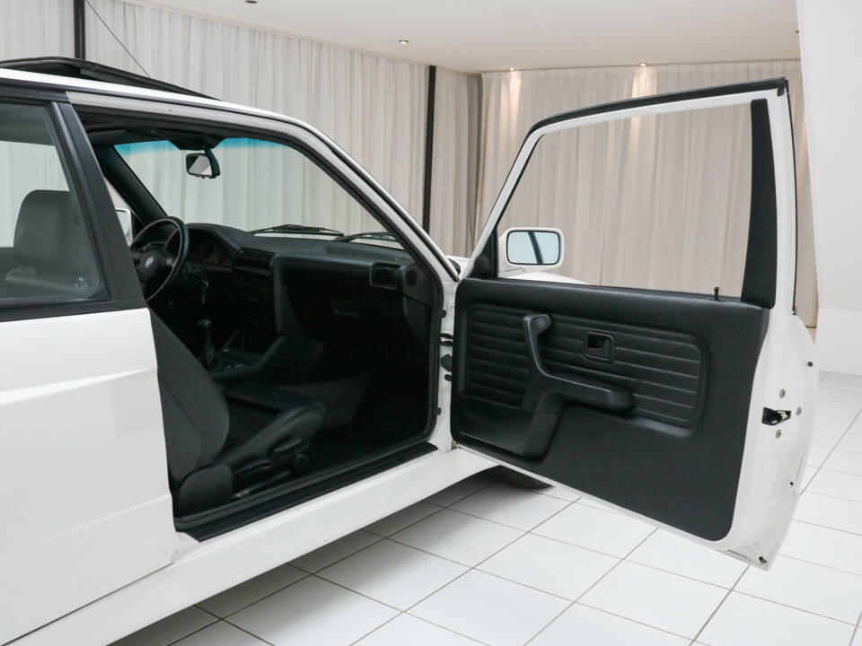 Bild 11/21 von BMW M3 (1990)