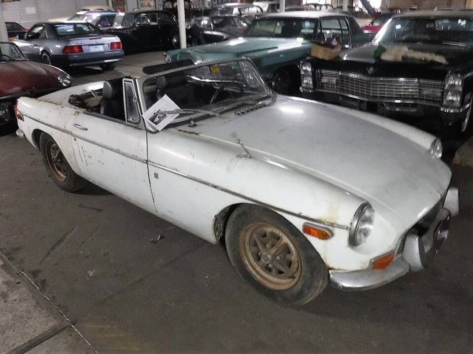 Image 4/41 of MG MGB (1971)