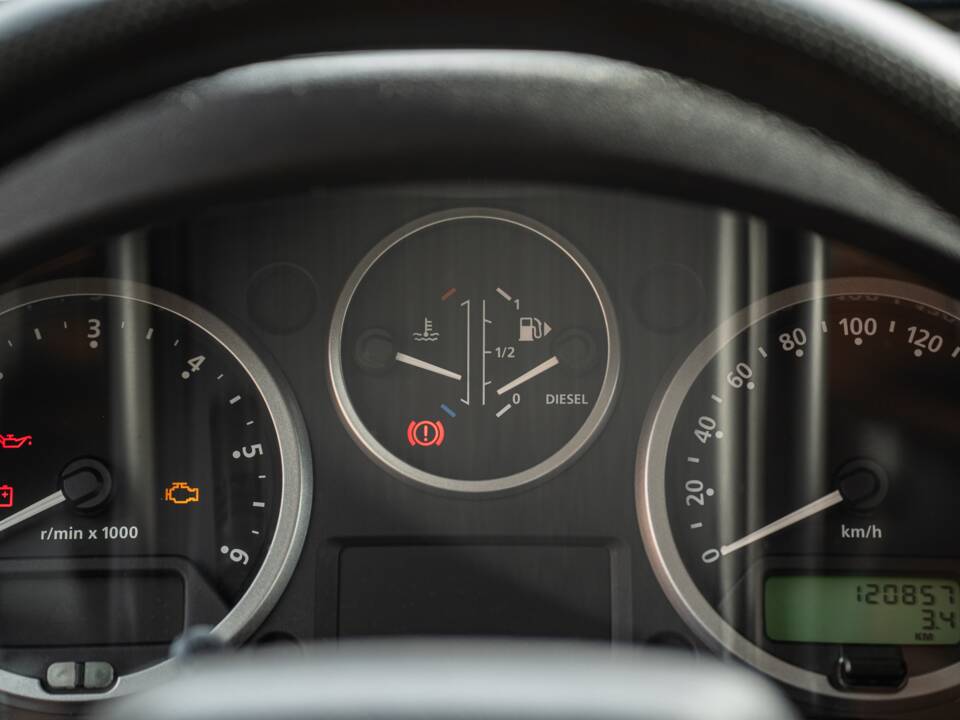 Image 31/42 of Land Rover Defender 90 (2015)