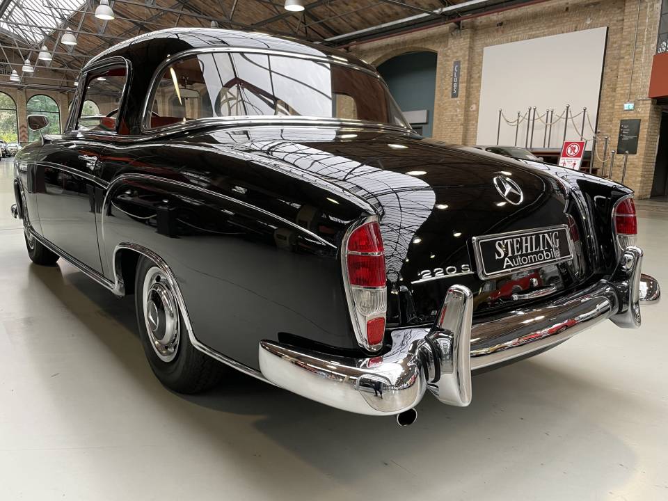 Image 13/38 of Mercedes-Benz 220 S (1959)