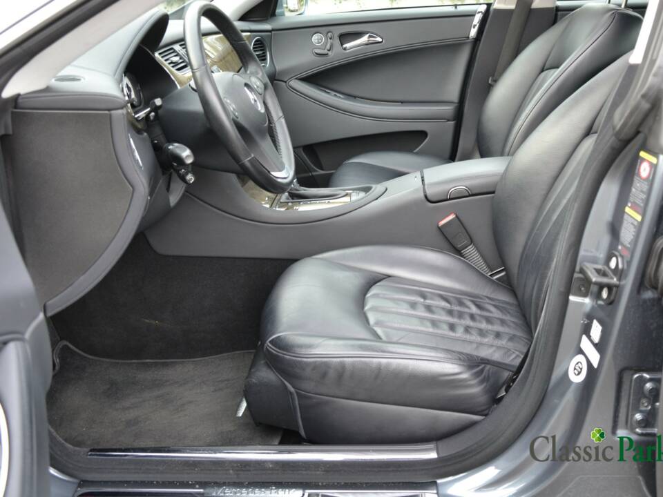 Bild 10/50 von Mercedes-Benz CLS 350 CGI (2008)