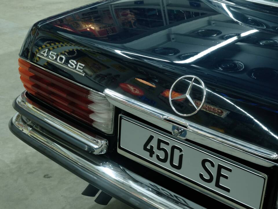 Image 46/50 de Mercedes-Benz 450 SE (1973)