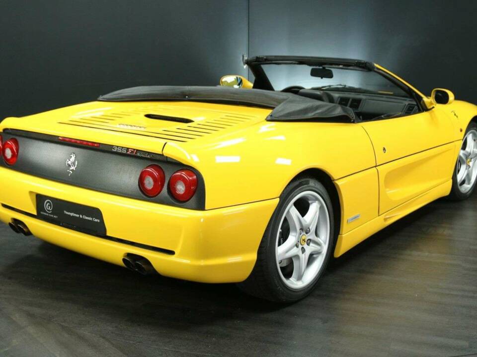 Immagine 2/30 di Ferrari F 355 Spider (1998)