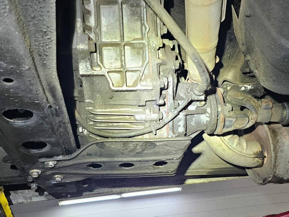 Image 41/48 de Toyota Land Cruiser FJ80 (1992)