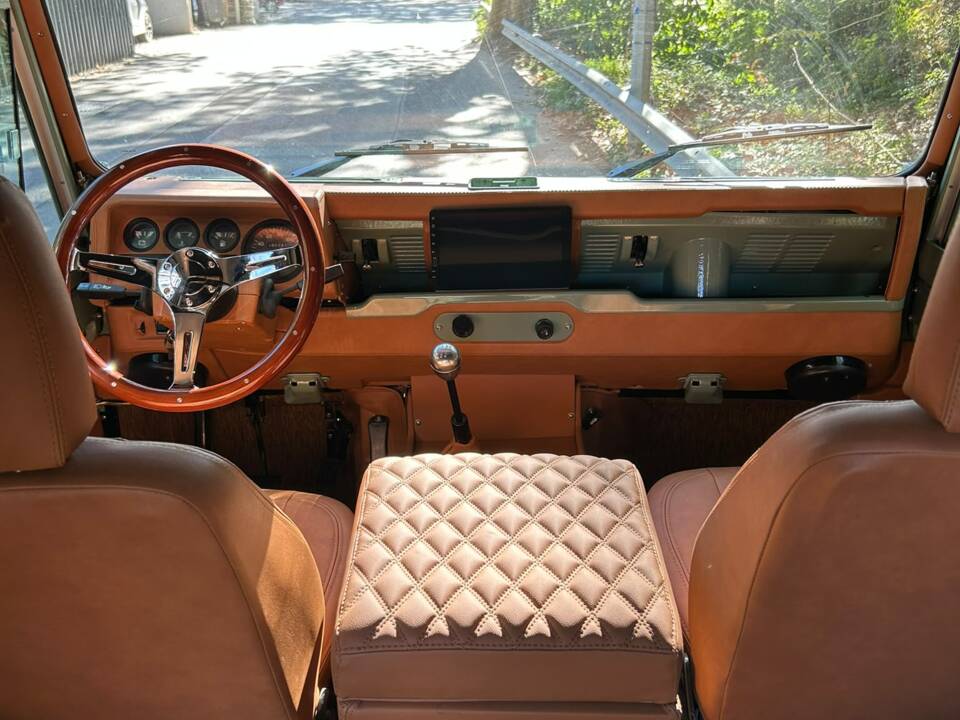 Image 36/72 of Land Rover 90 (1987)