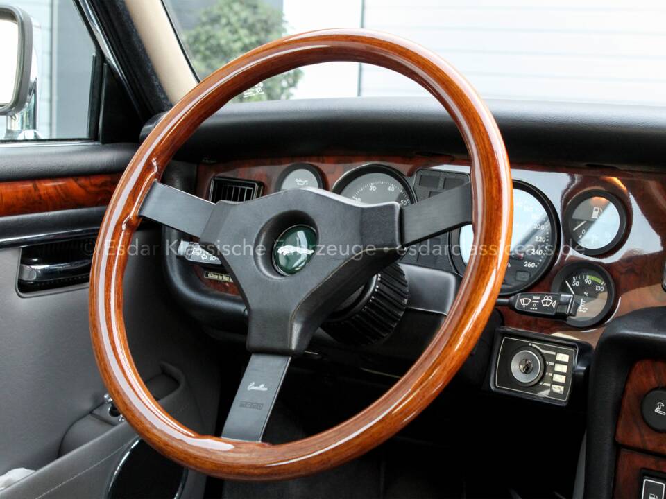 Immagine 9/46 di Jaguar XJ 12 (1986)