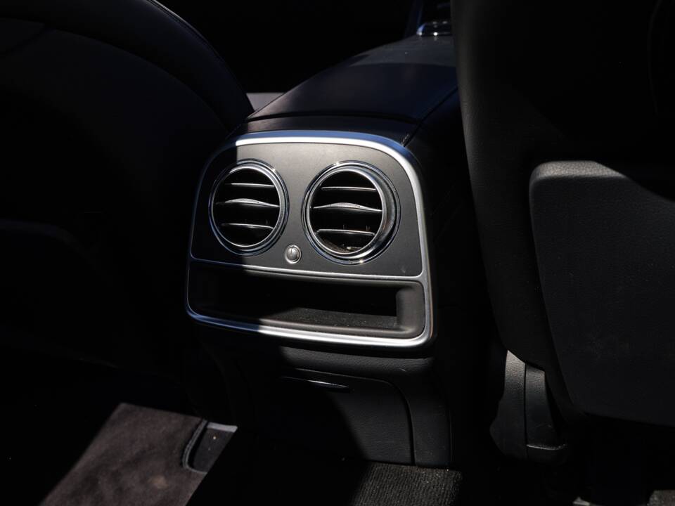 Bild 30/50 von Mercedes-Benz S 63 AMG (2015)