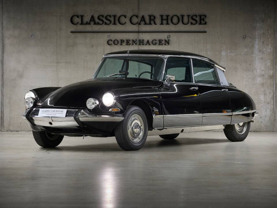 Image 4/97 of Citroën DS 20 Chapron (1972)