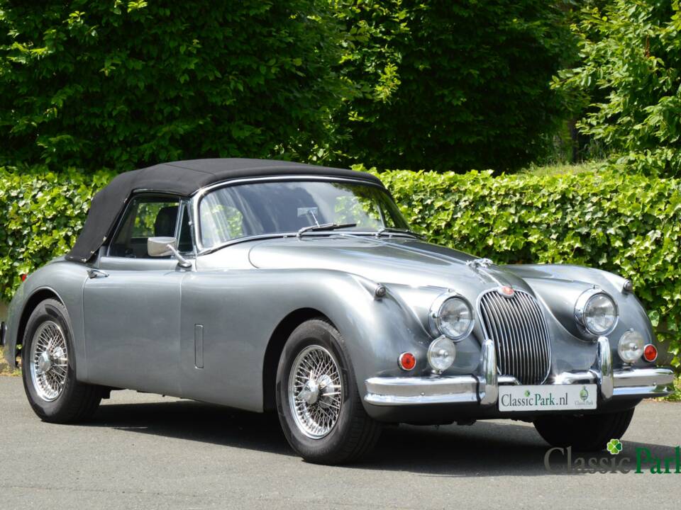Image 8/50 of Jaguar XK 150 3.8 S DHC (1959)