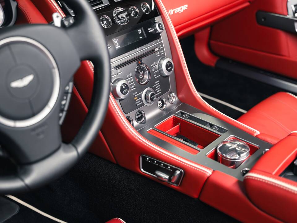 Image 28/38 of Aston Martin Virage (2012)