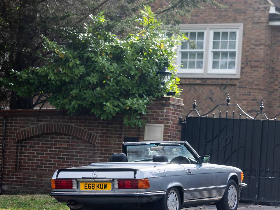 Afbeelding 8/27 van Mercedes-Benz 420 SL (1987)